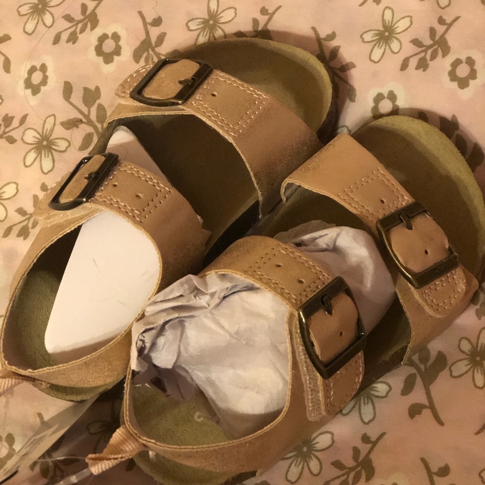 Sandals Carter’s girls  new size 9 todller